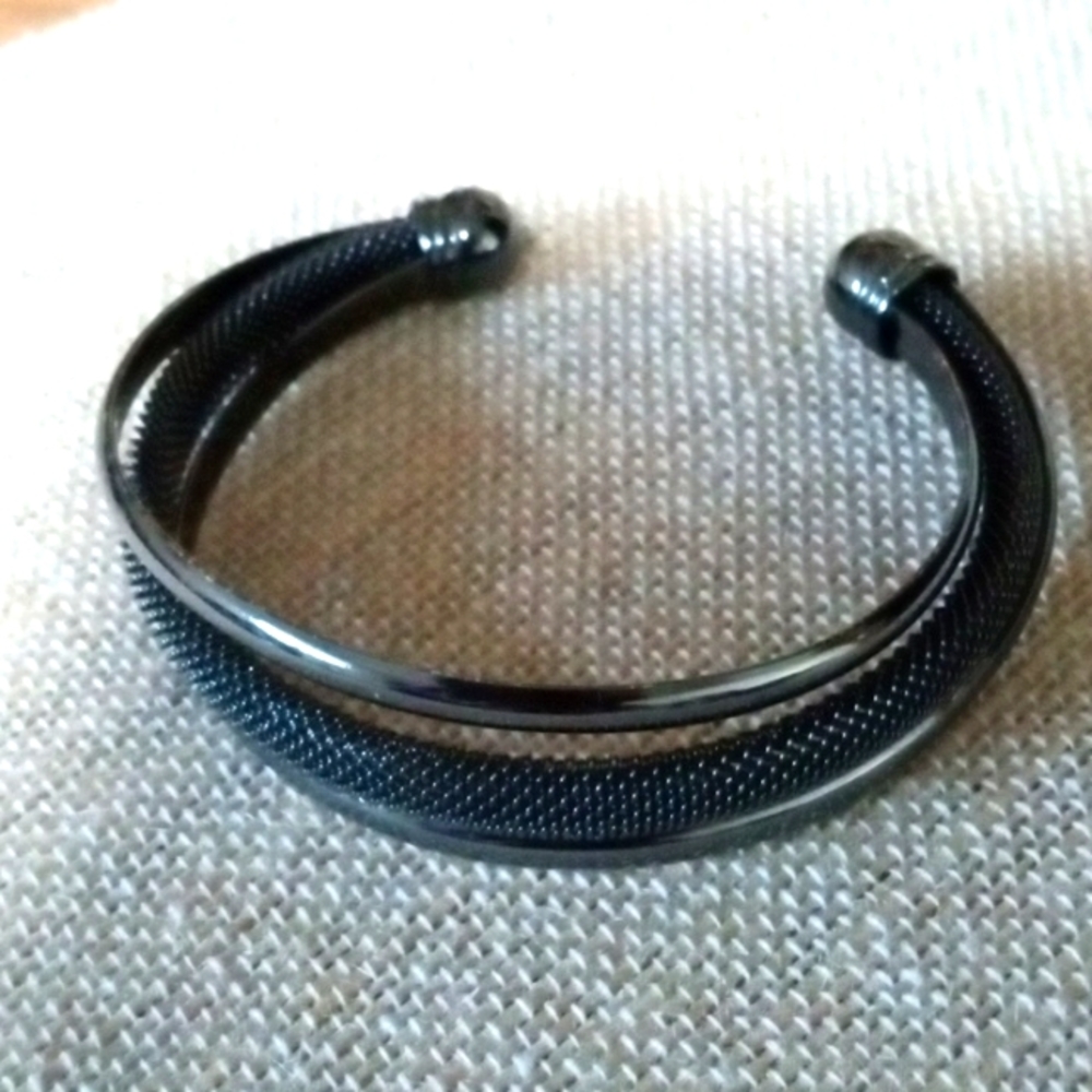Meshed Cuff bracelet
